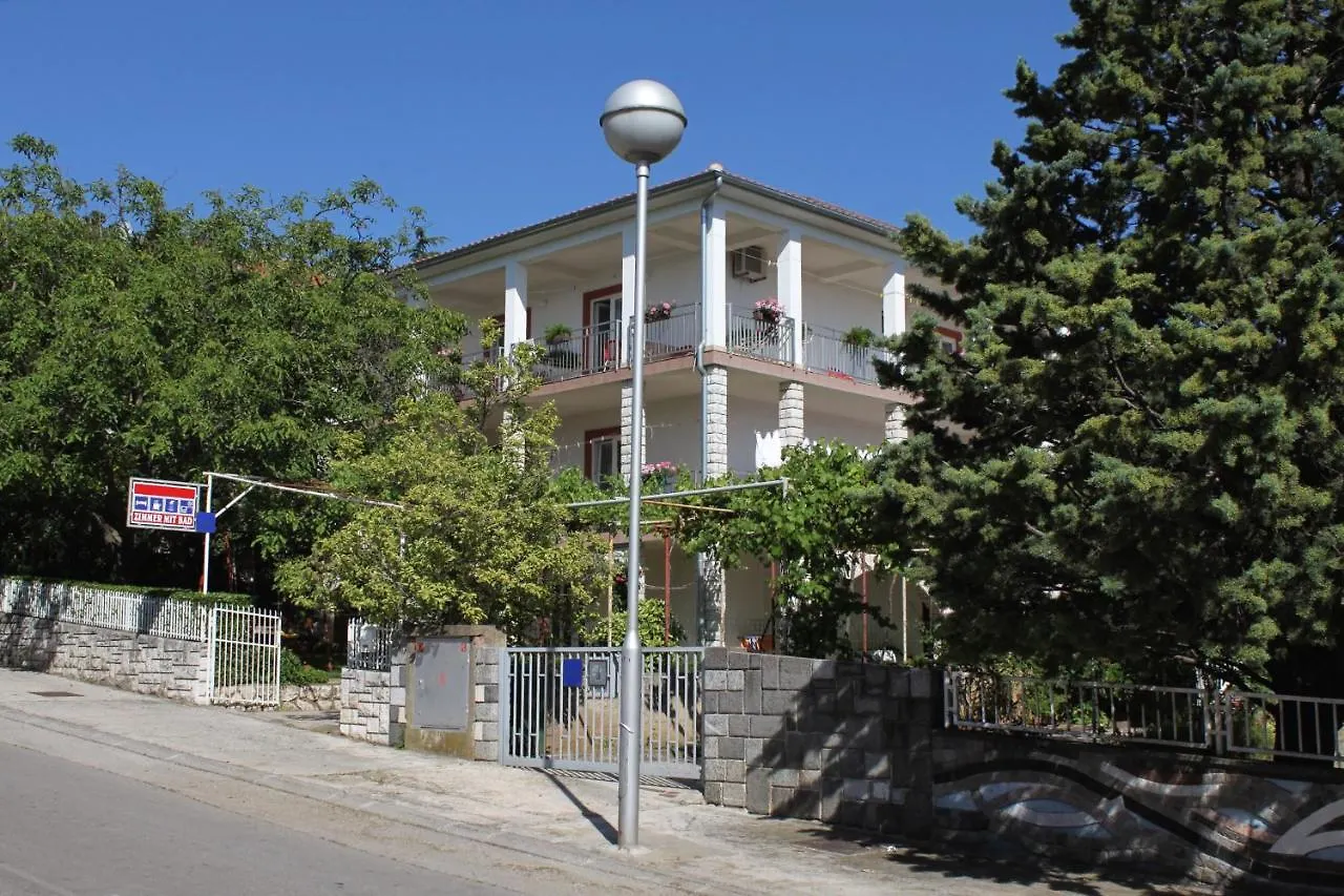 Apartment Selce 2379B