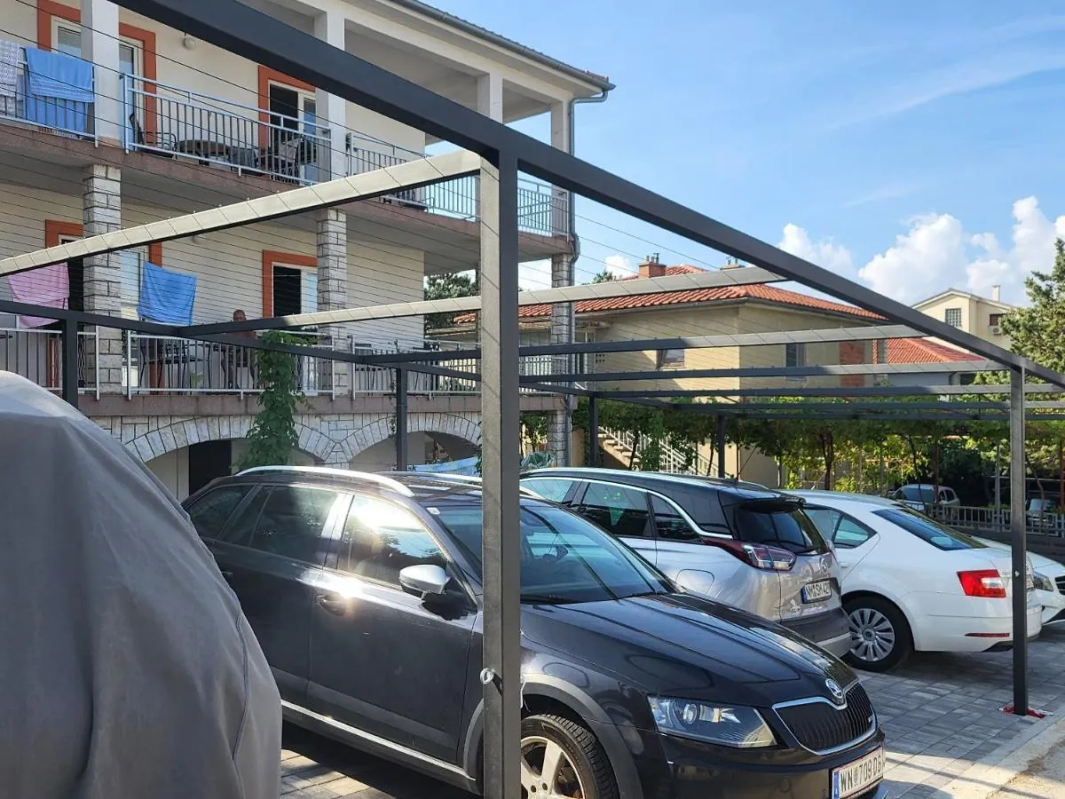 Apartment Selce 2379B