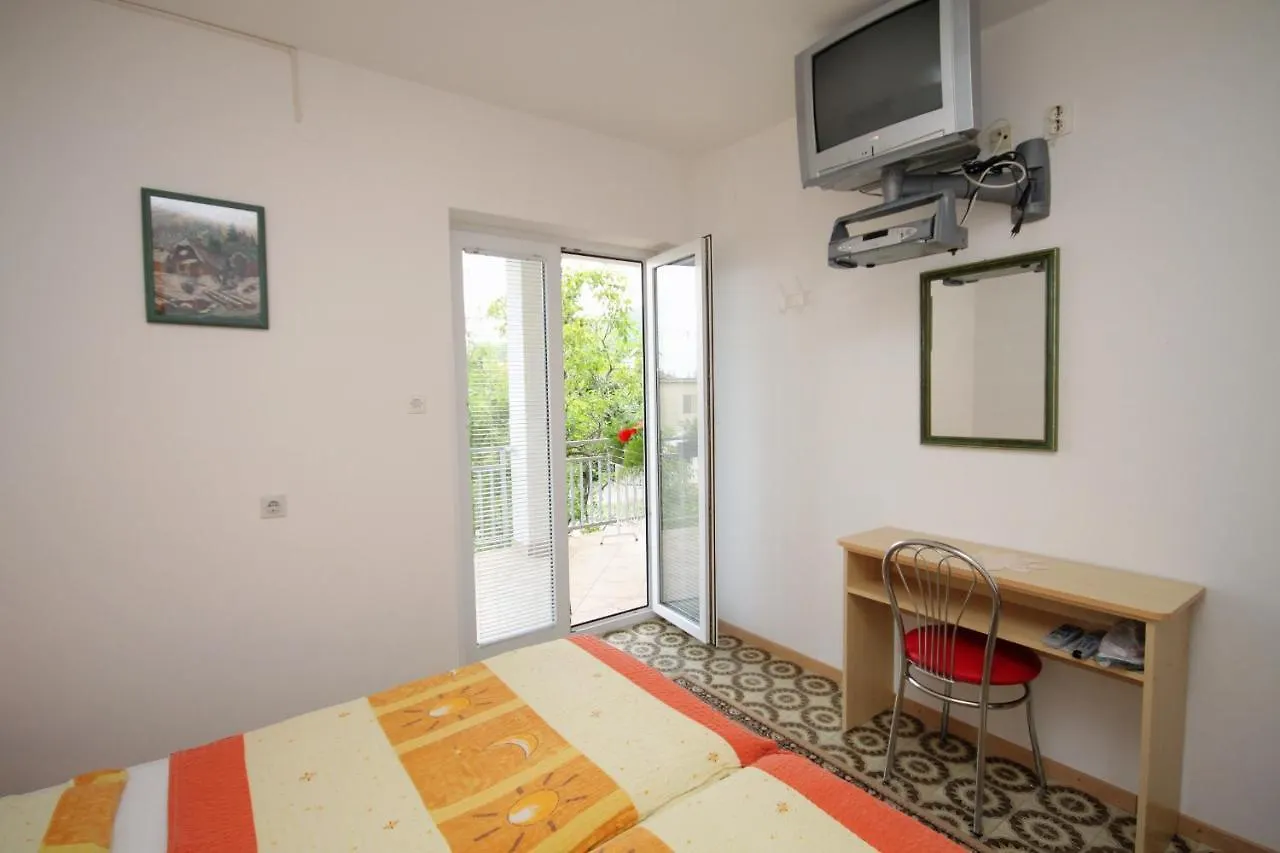 Apartment Selce 2379B